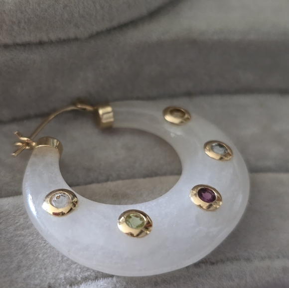 SOLD Ross Simons 14k Yellow gold Bezel Gemstone White Jade puffy hoop earrings - Picture 7 of 13